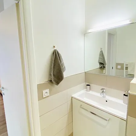Apartment Deux Pieces Proche Palais Et Plages *